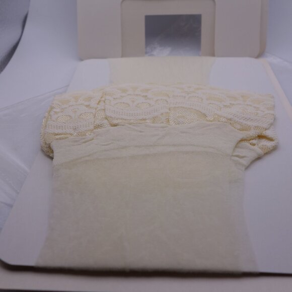 WonderBra impressions Ultra Sheer Stocking with Top Lace Band Average Alabaster - Picture 10 of 13